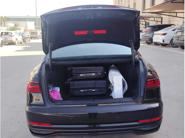 Car image 24