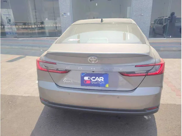 Car image 6
