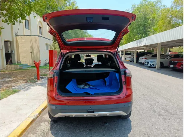 Car image 26