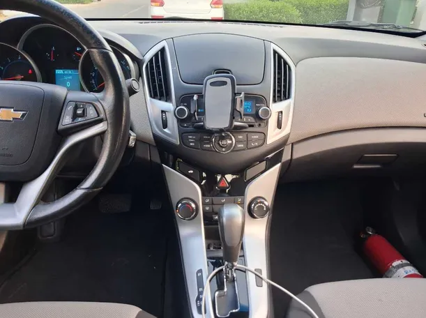 Car image 18