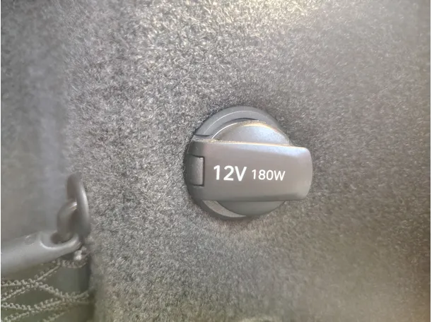 Car image 29