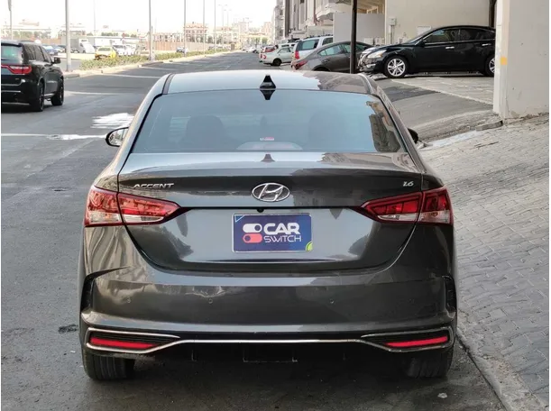 Car image 6