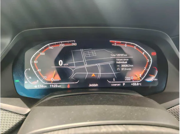 Car image 32