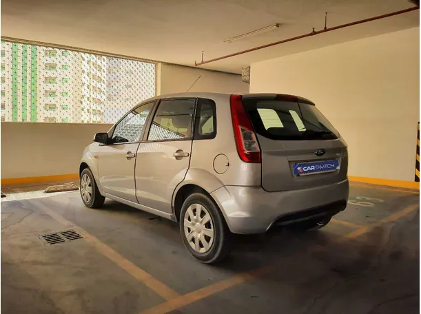 Car image 7