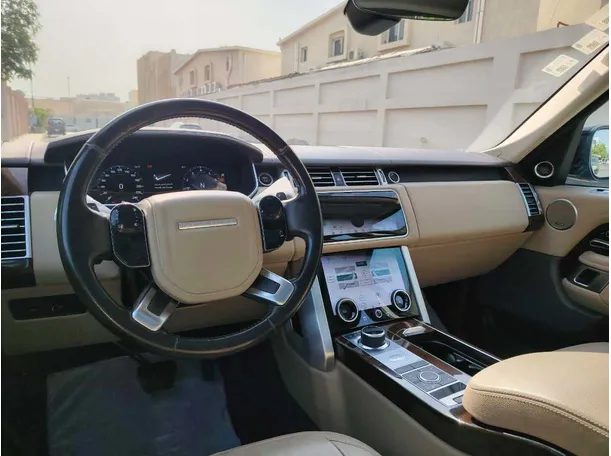 Car image 28