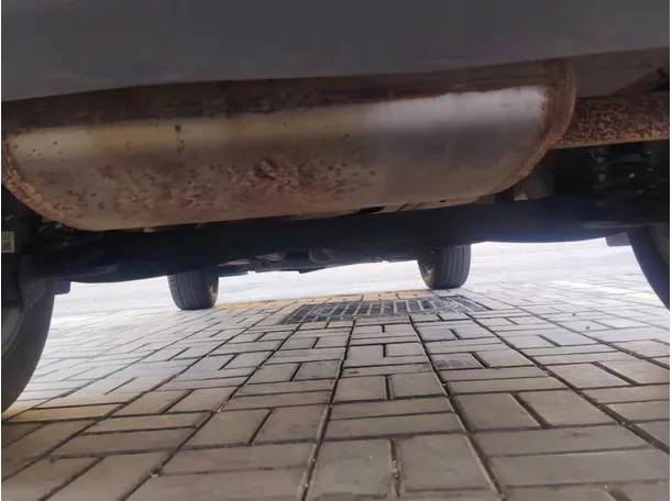Car image 32