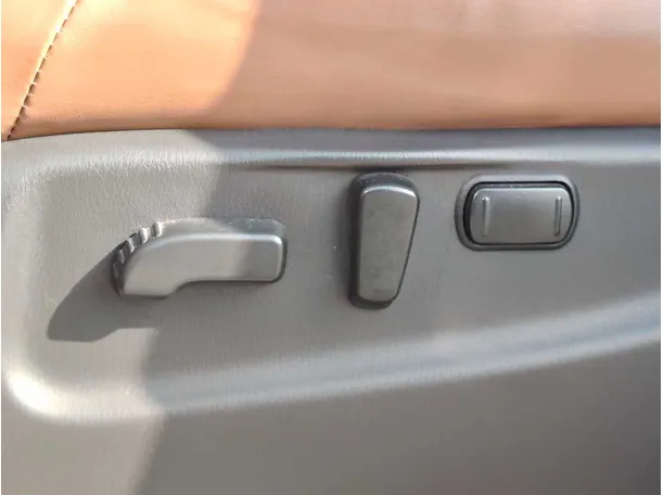 Car image 31