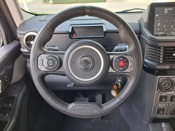 Car image 18