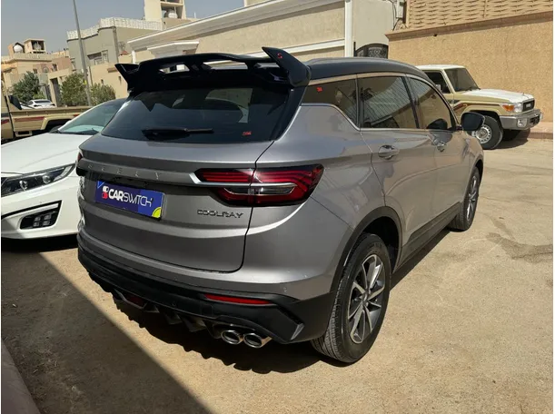 Car image 5
