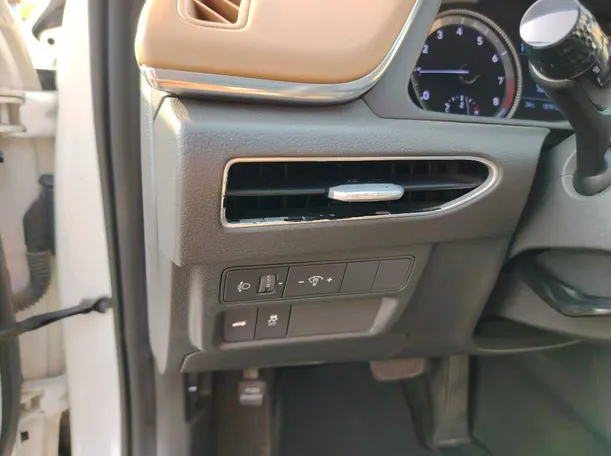 Car image 41