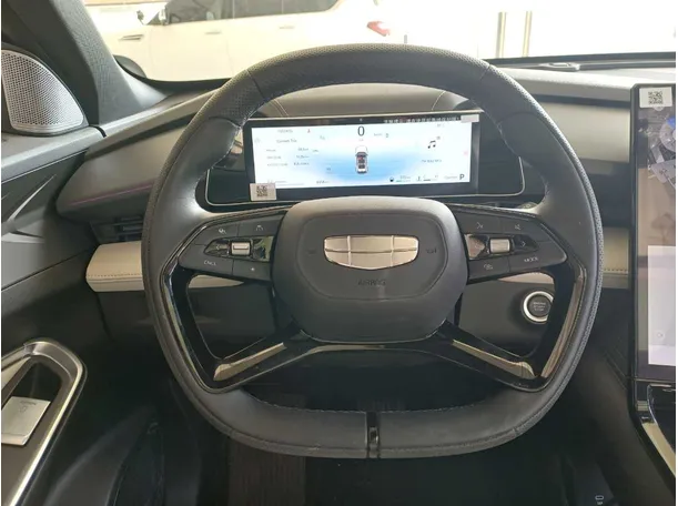 Car image 18