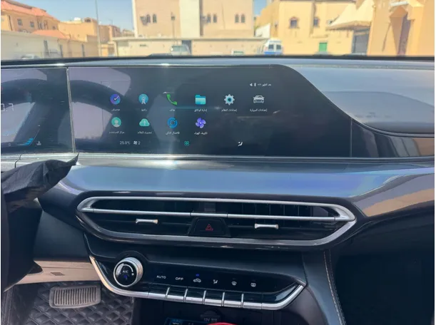 Car image 16