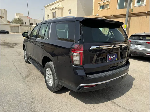 Car image 7