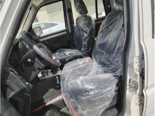 Car image 13