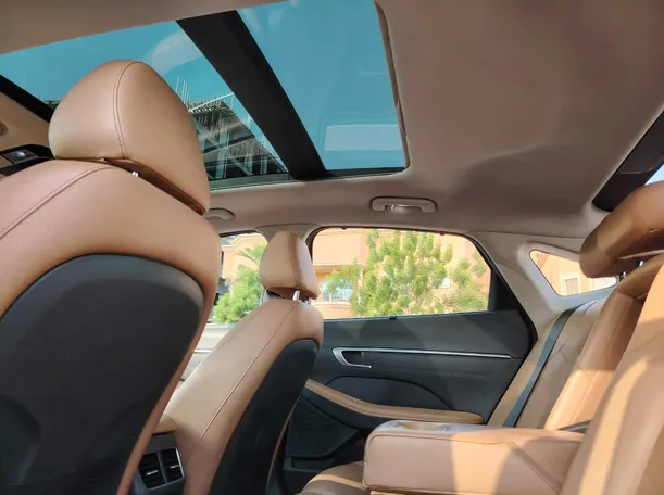 Car image 22
