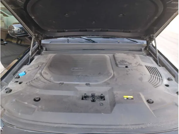 Car image 25