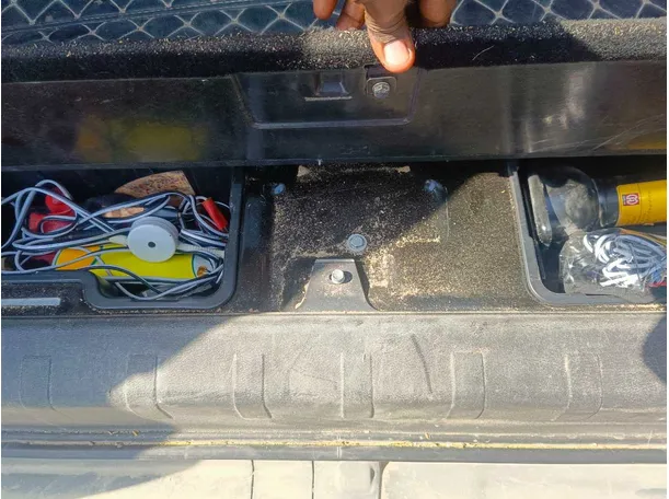 Car image 36