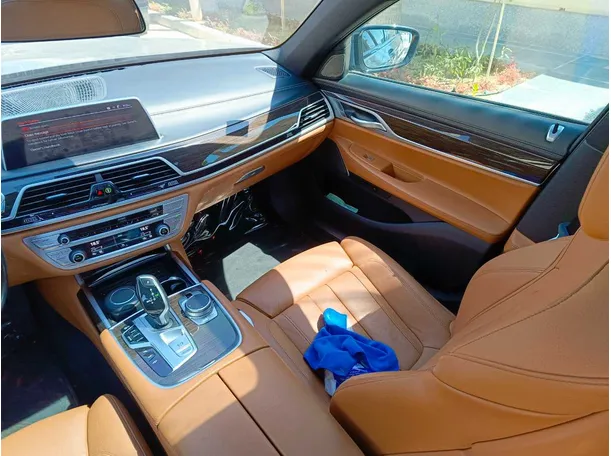 Car image 25