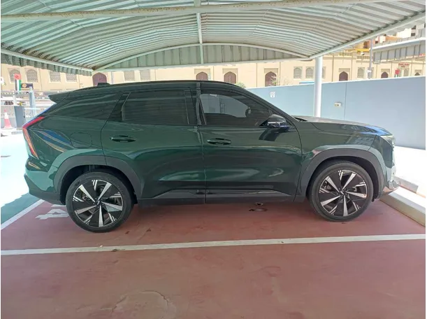 Car image 8