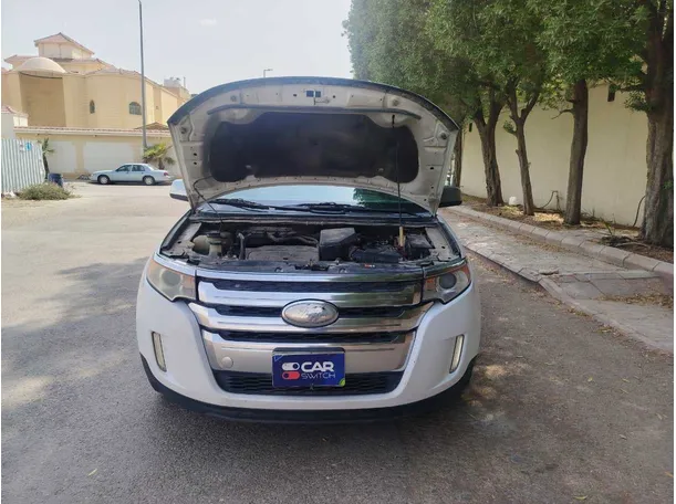 Car image 30