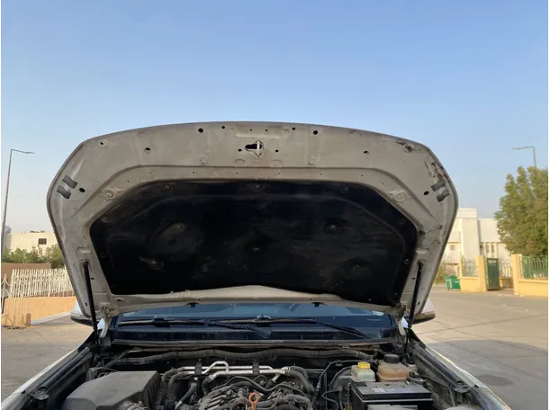 Car image 30