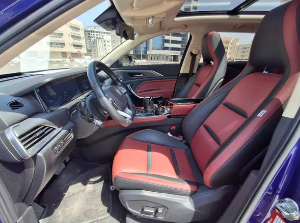 Car image 12
