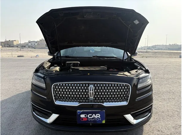 Car image 26
