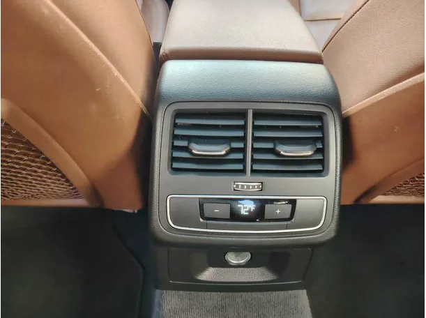 Car image 36