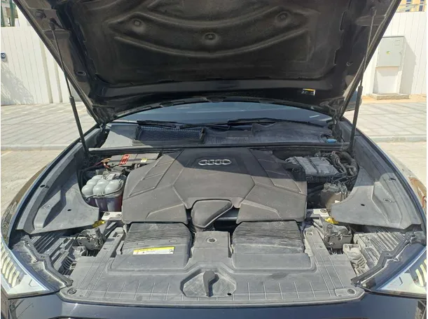 Car image 26