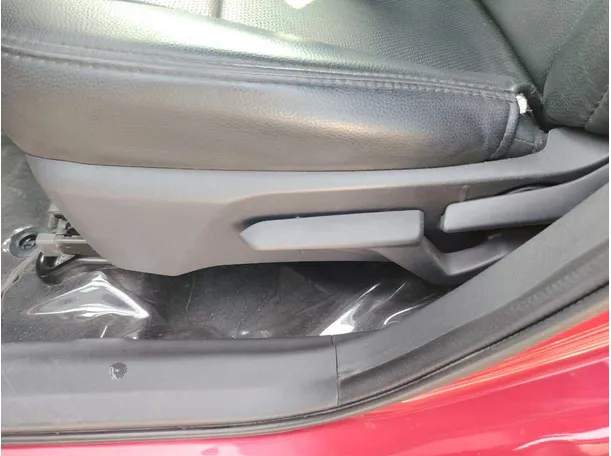 Car image 34