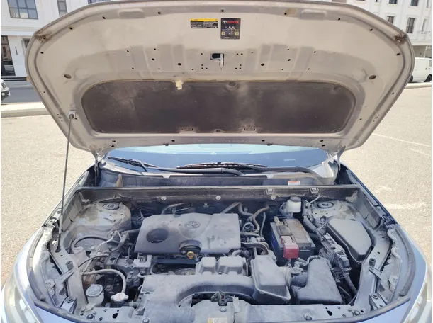 Car image 30