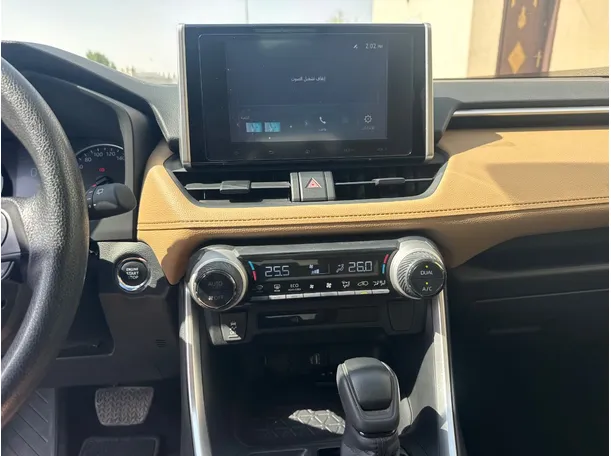 Car image 16