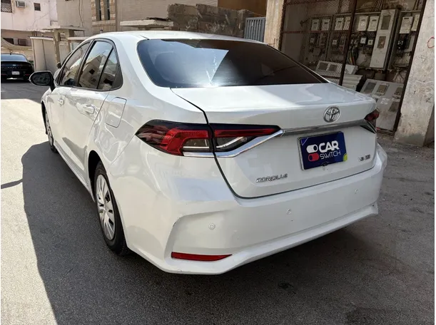 Car image 7