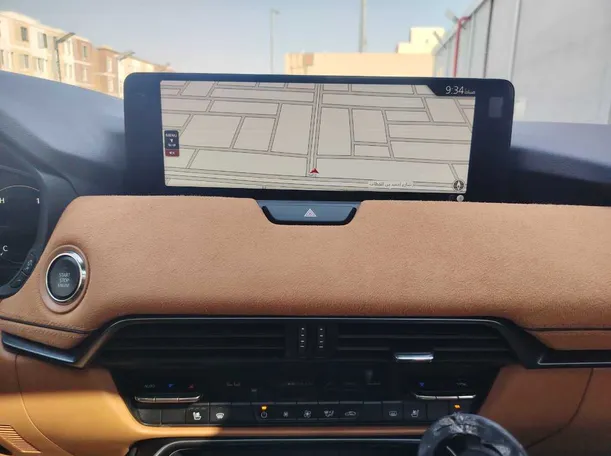 Car image 21