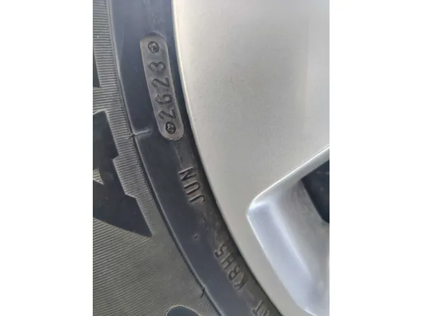 Car image 29