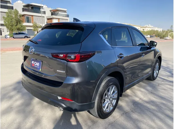 Car image 5