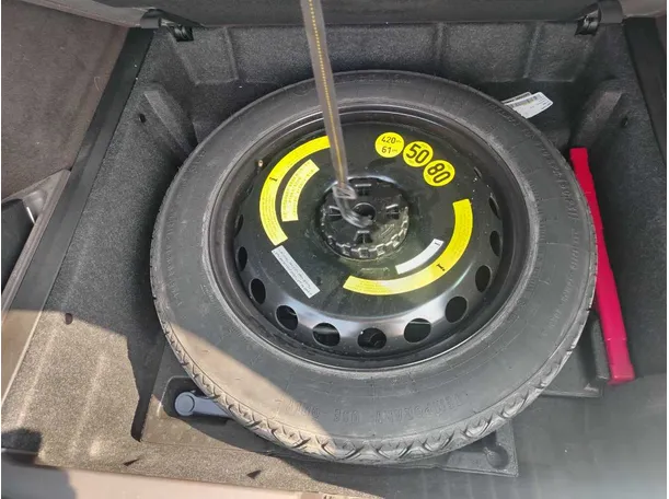 Car image 39