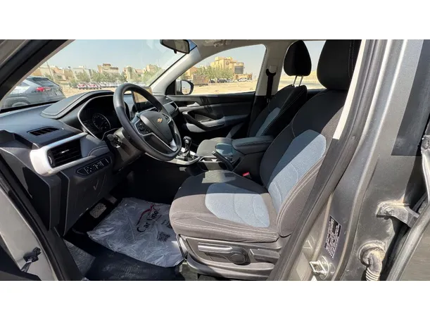 Car image 10