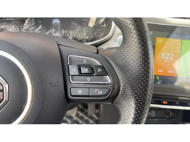Car image 25
