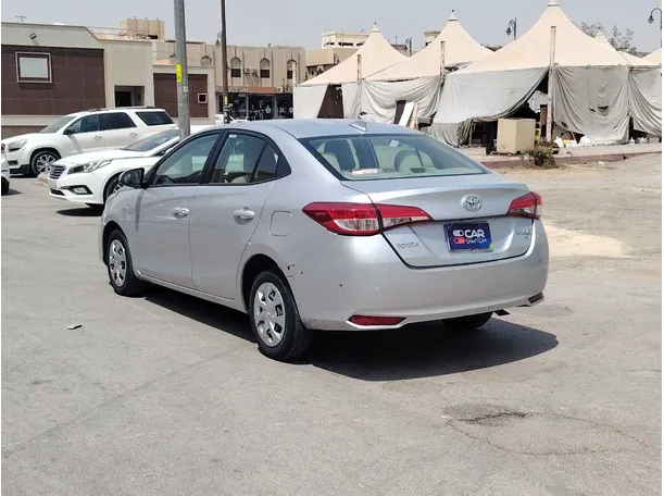 Car image 7