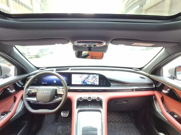 Car image 18