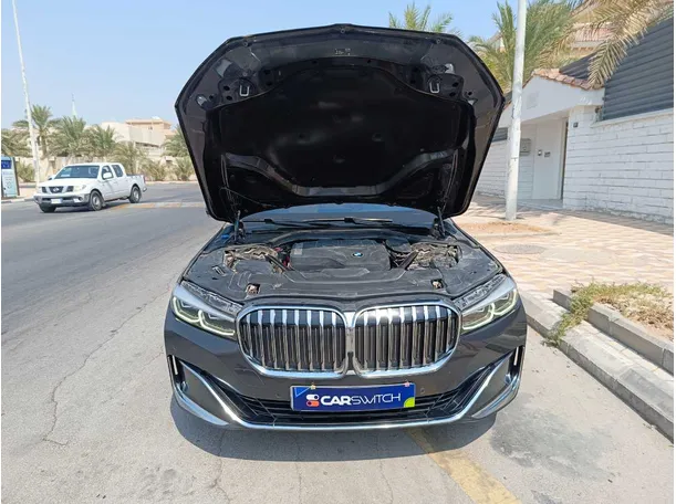 Car image 37