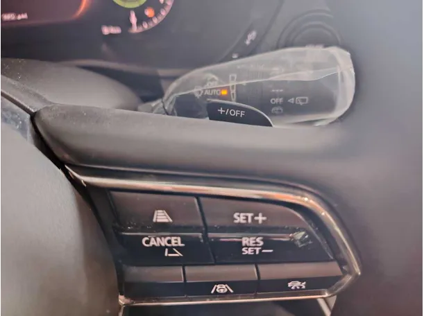Car image 27