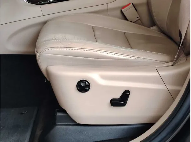 Car image 31