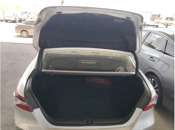 Car image 28