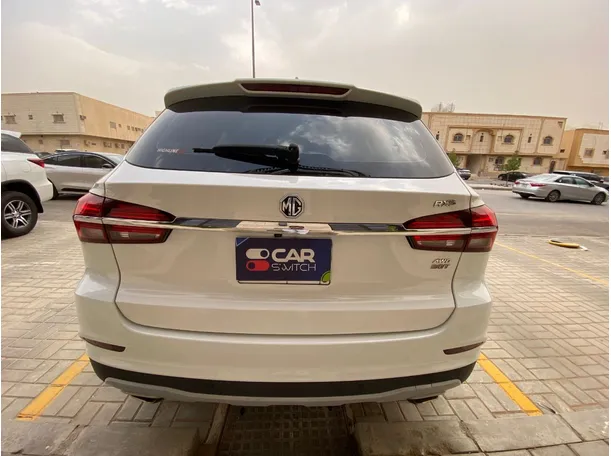 Car image 6