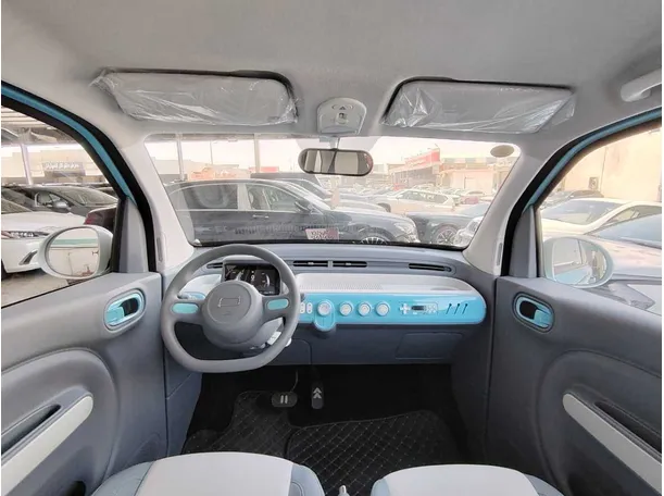 Car image 15