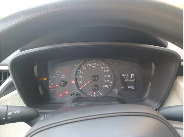 Car image 17