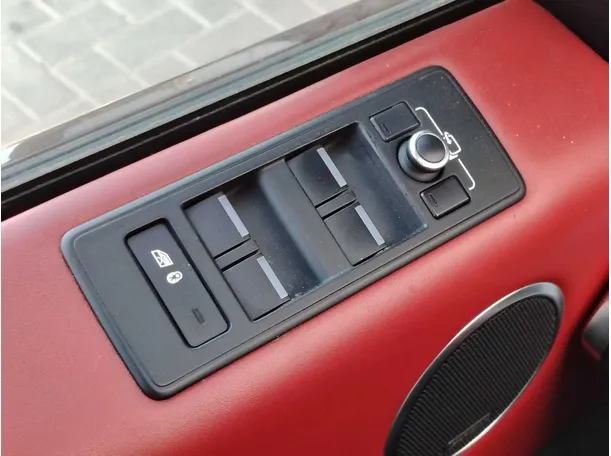 Car image 28
