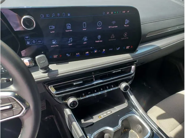 Car image 18